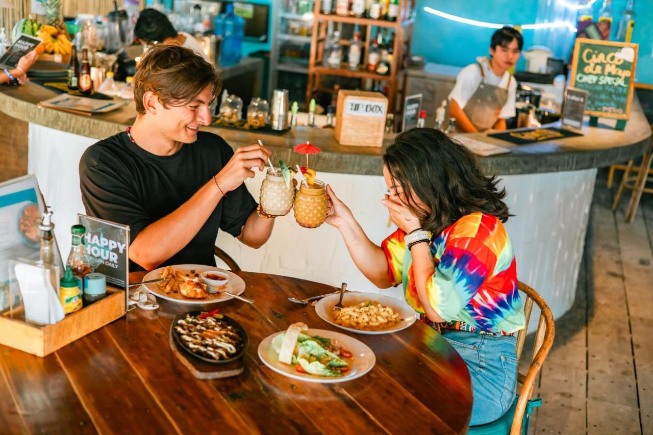 Mad Monkey Hostel Nacpan Beach (Adults Only) Ел Нидо Екстериор снимка