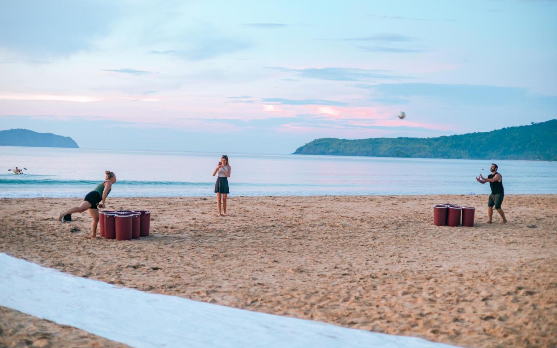 Mad Monkey Hostel Nacpan Beach (Adults Only) Ел Нидо Екстериор снимка