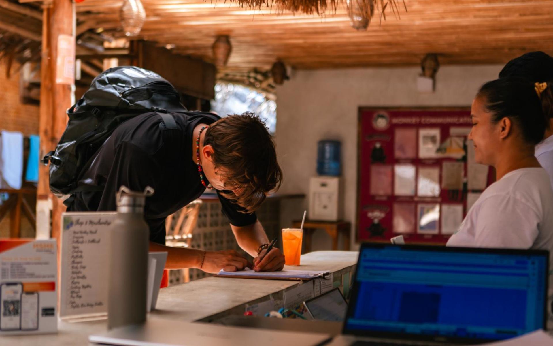 Mad Monkey Hostel Nacpan Beach (Adults Only) Ел Нидо Екстериор снимка